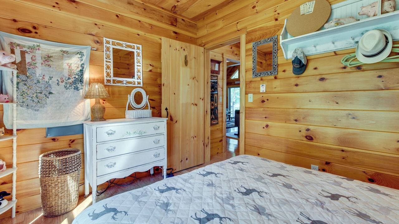 Photo of Bedroom in Meredith