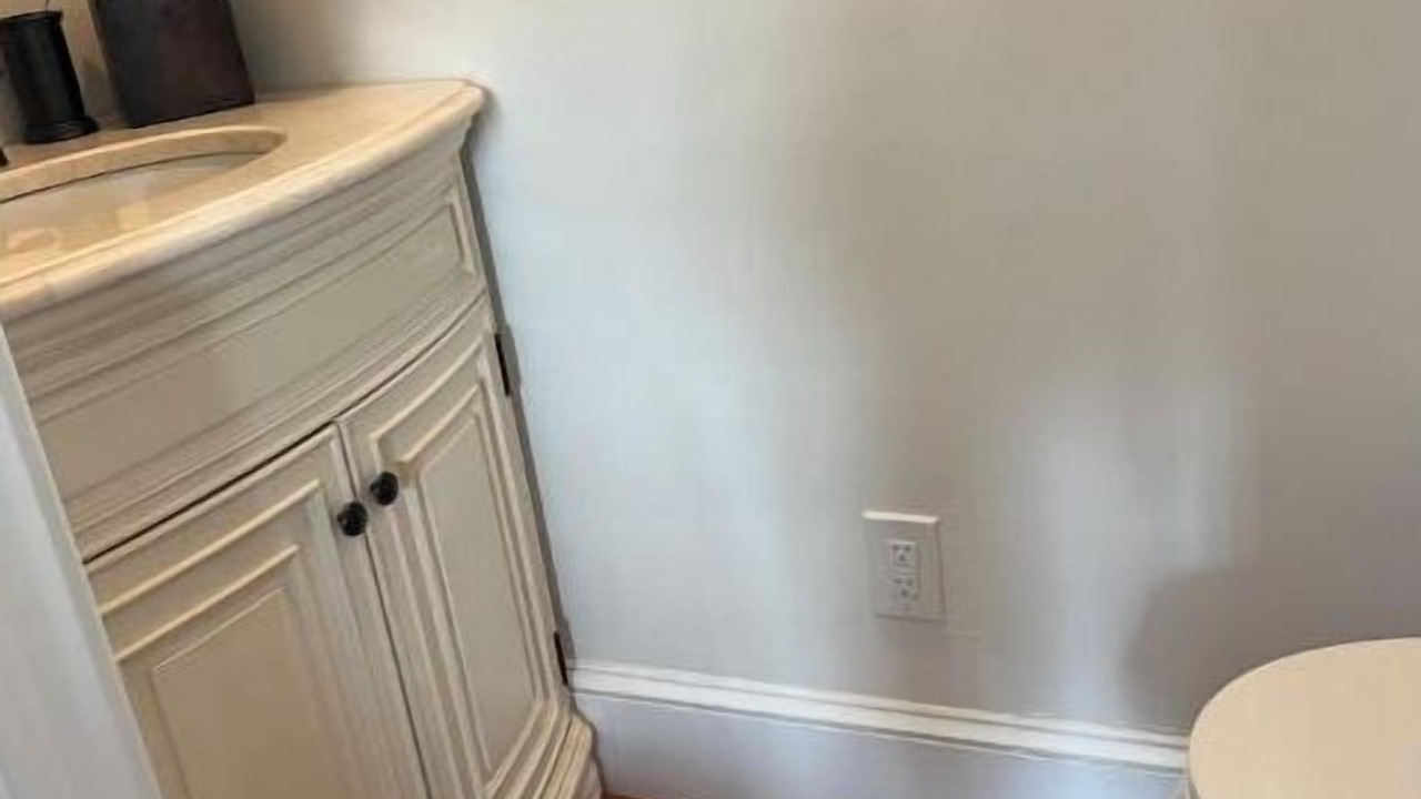 Photo of Bathroom in Bellevue Avenue Historic District
