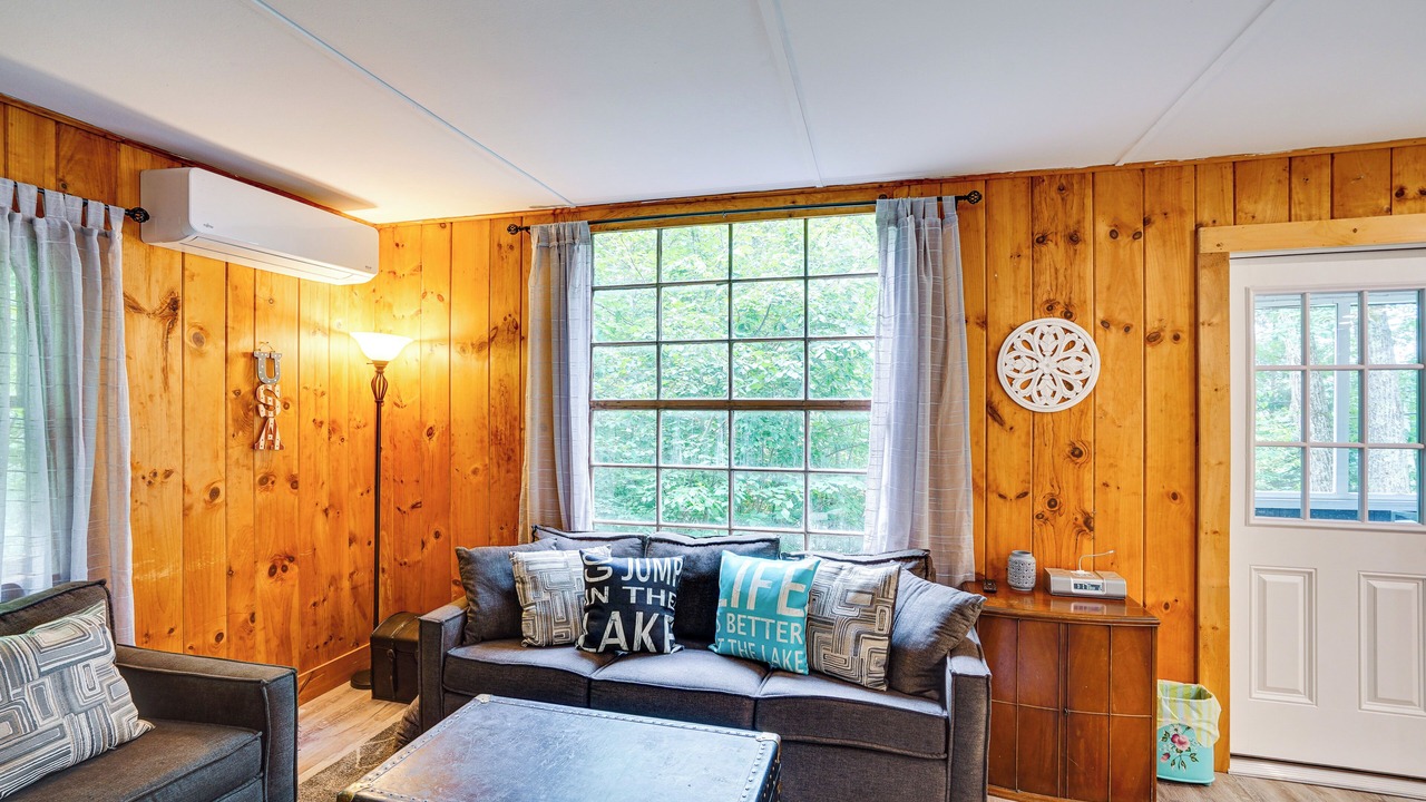 Photo of Livingroom in Monterey
