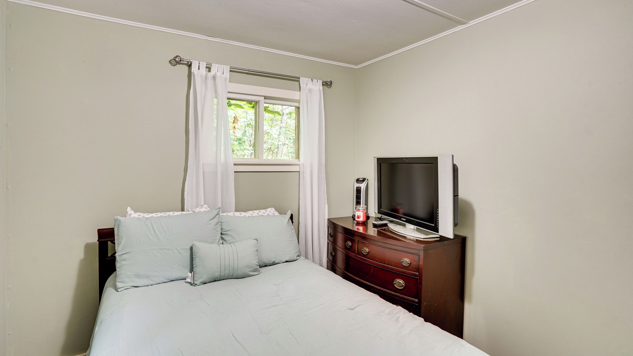 Photo of Bedroom in Monterey