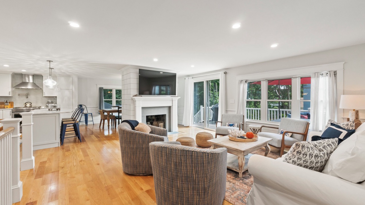 Photo of Livingroom in York Harbor