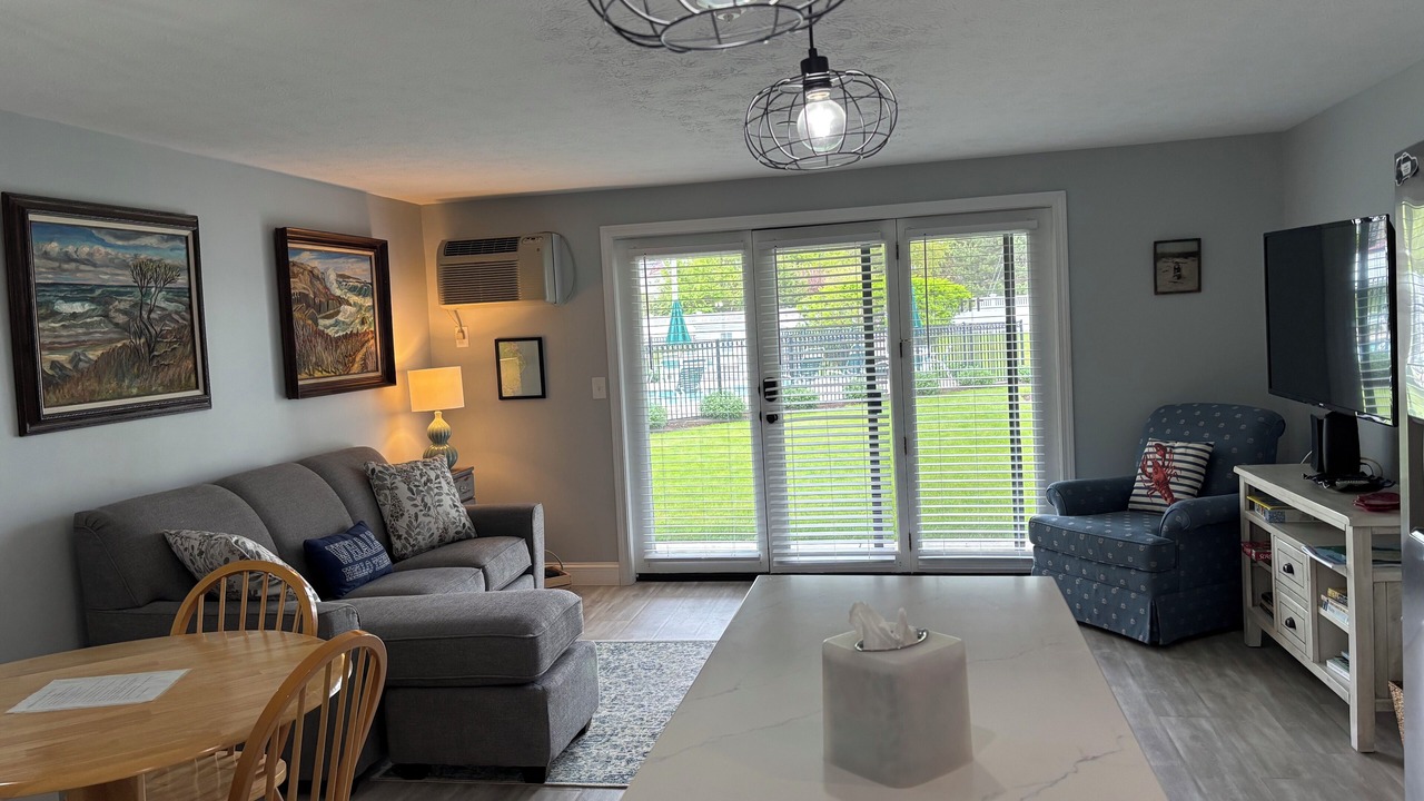 Photo of Livingroom in Ogunquit
