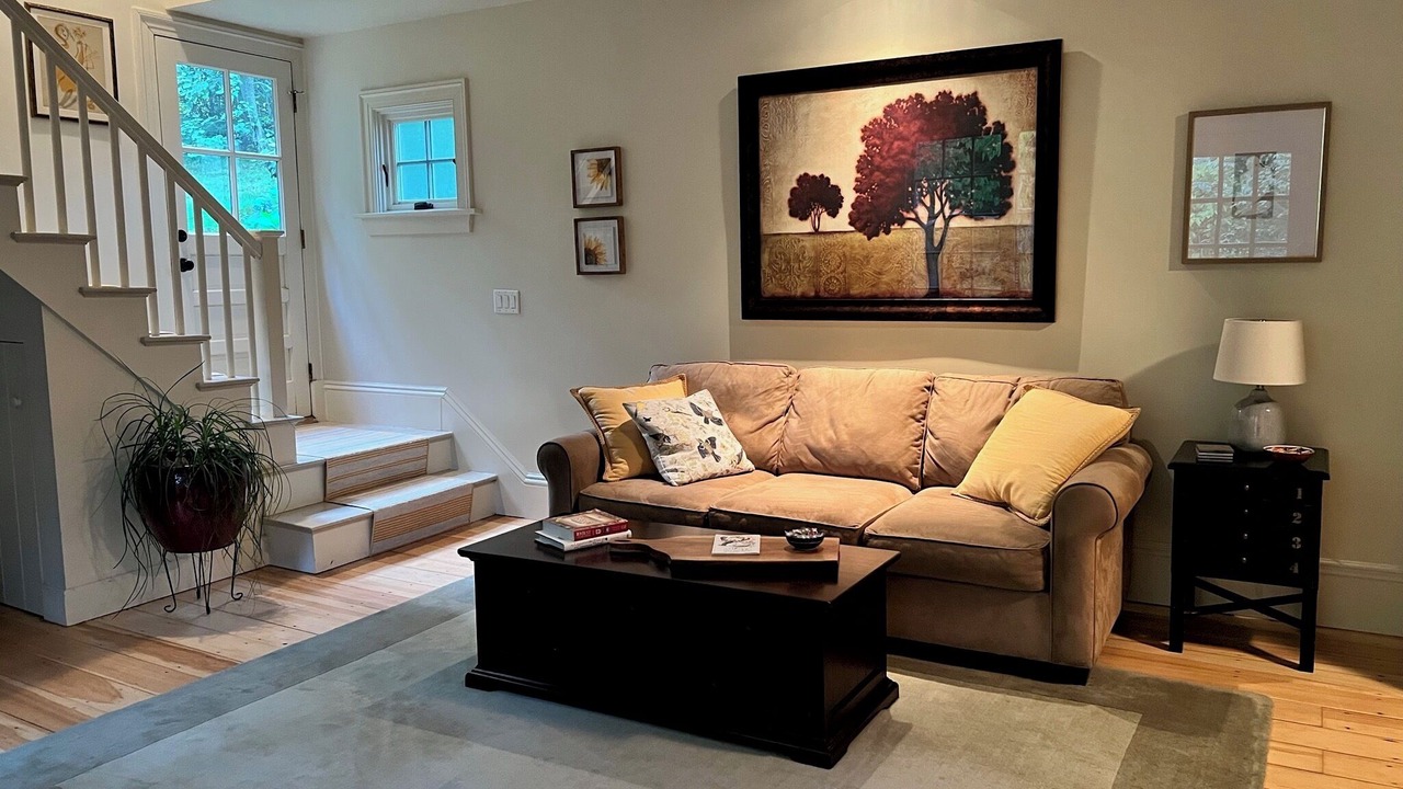 Photo of Livingroom in York Harbor