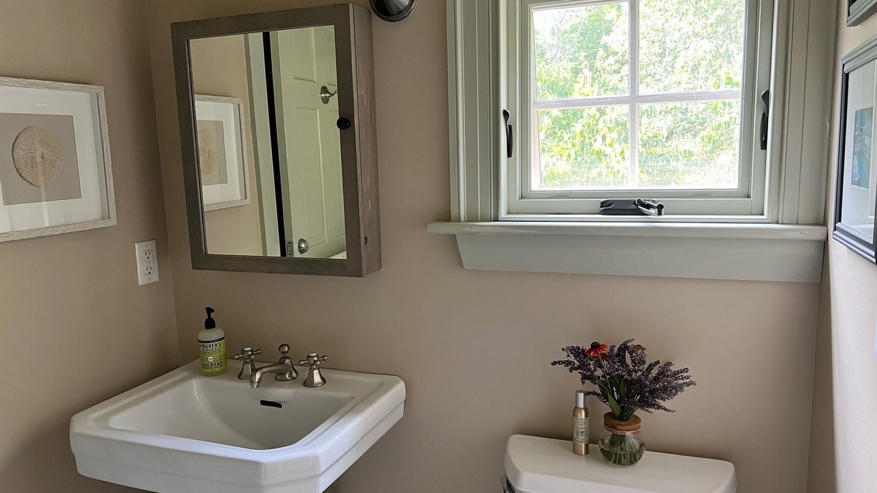 Photo of Bathroom in York Harbor