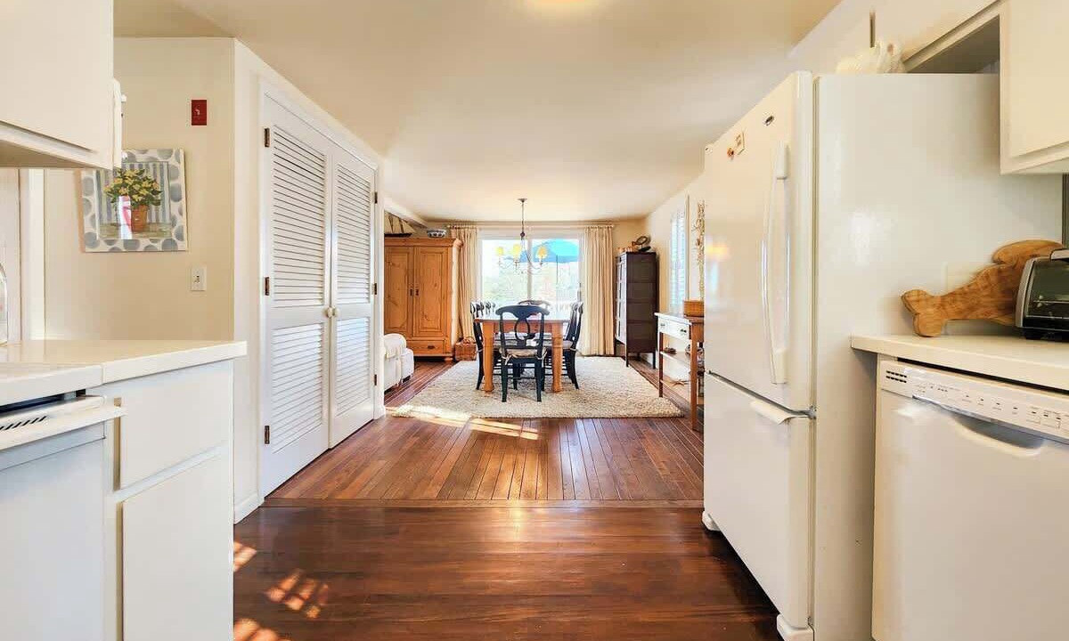 Photo of Kitchen in Summersea