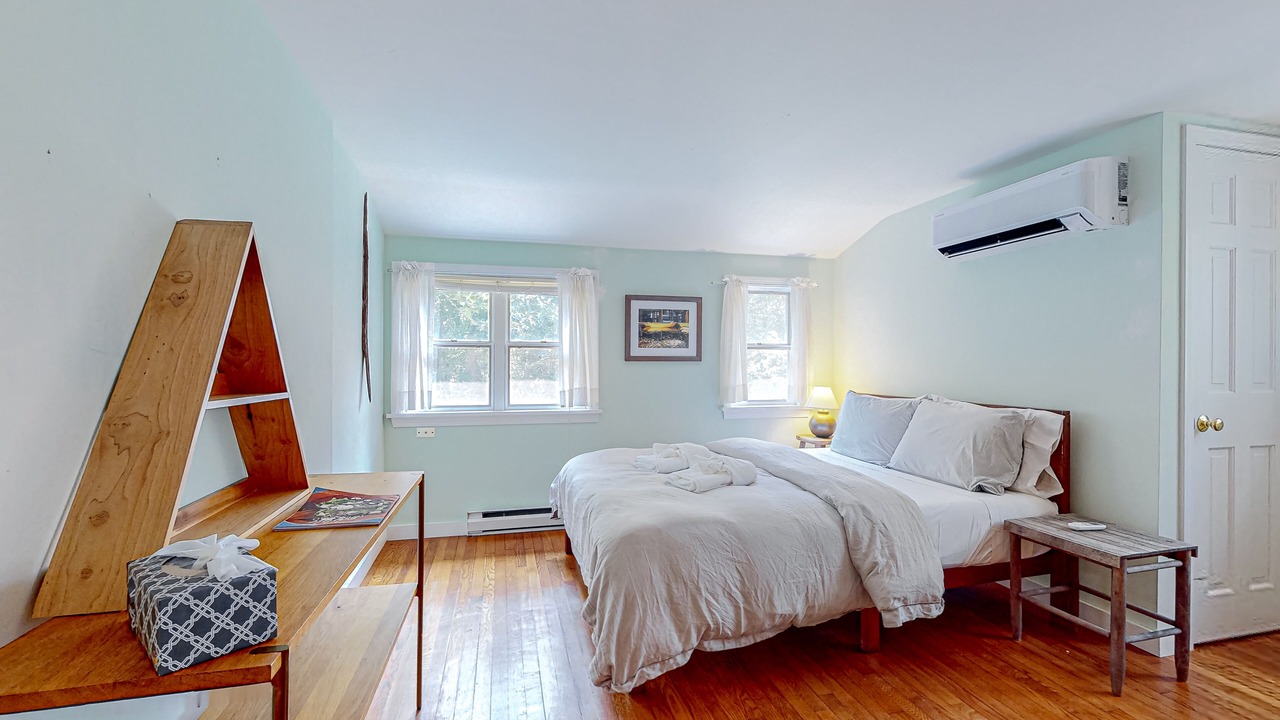 Photo of Bedroom in West Tisbury