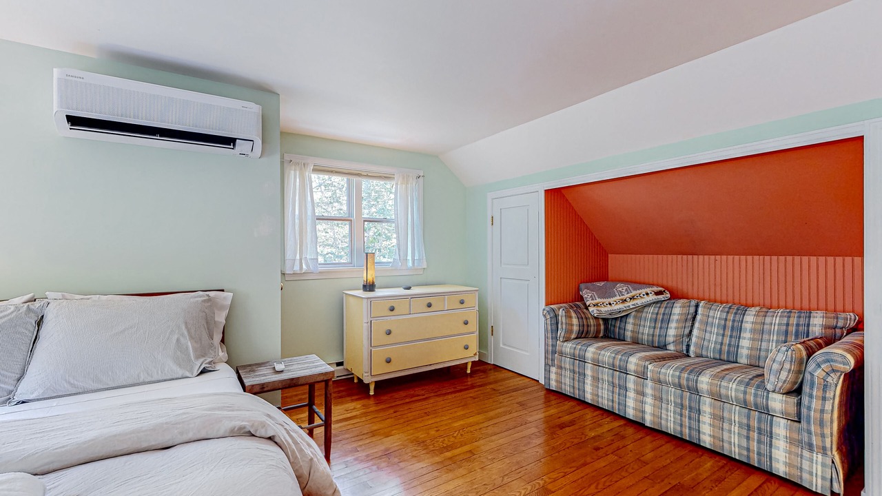 Photo of Bedroom in West Tisbury