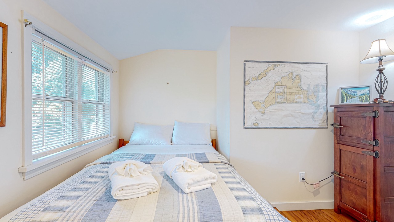 Photo of Bedroom in West Tisbury
