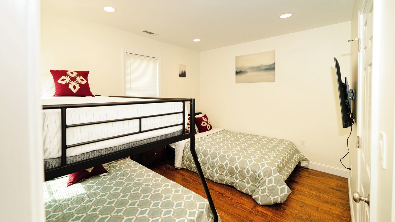 Photo of Bedroom in Neponset - Port Norfolk