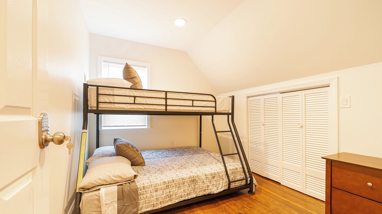 Photo of Bedroom in Neponset - Port Norfolk