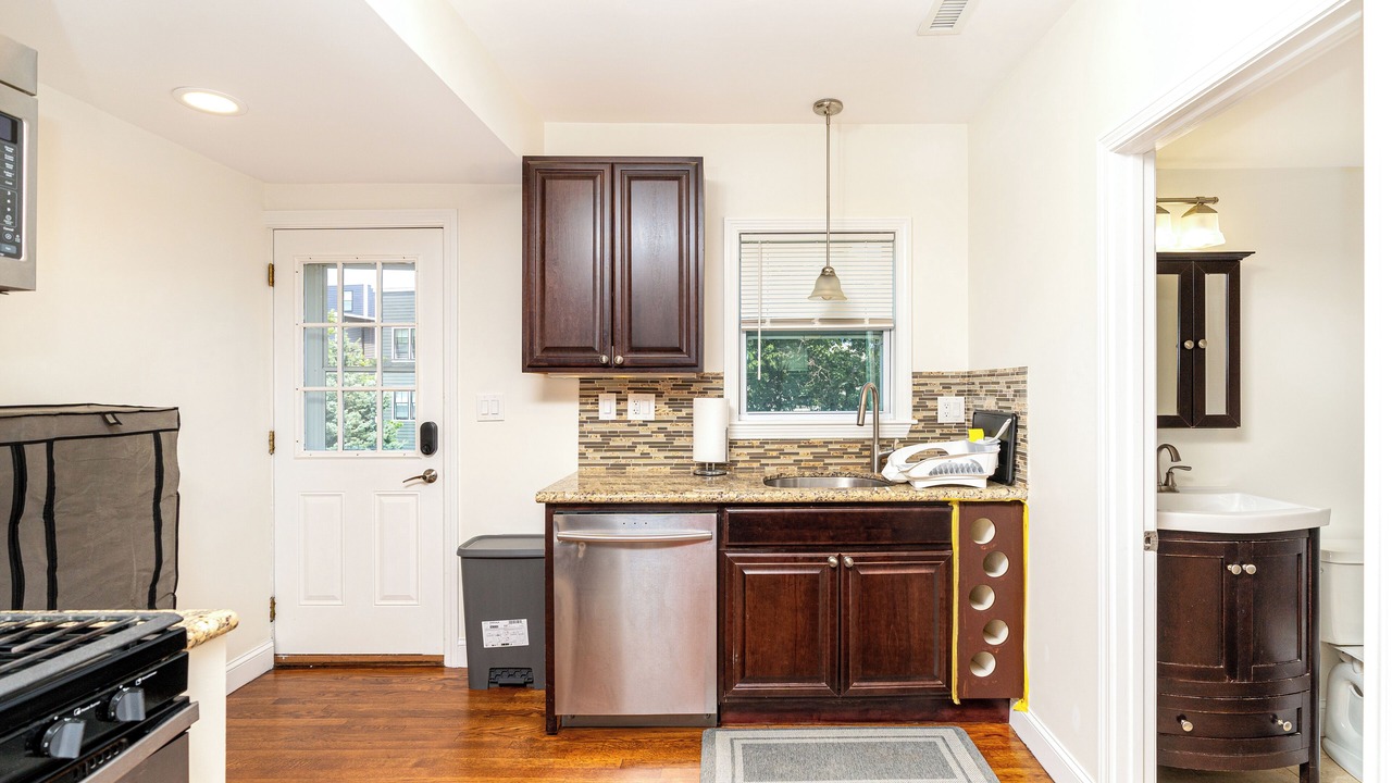 Photo of Kitchen in Neponset - Port Norfolk