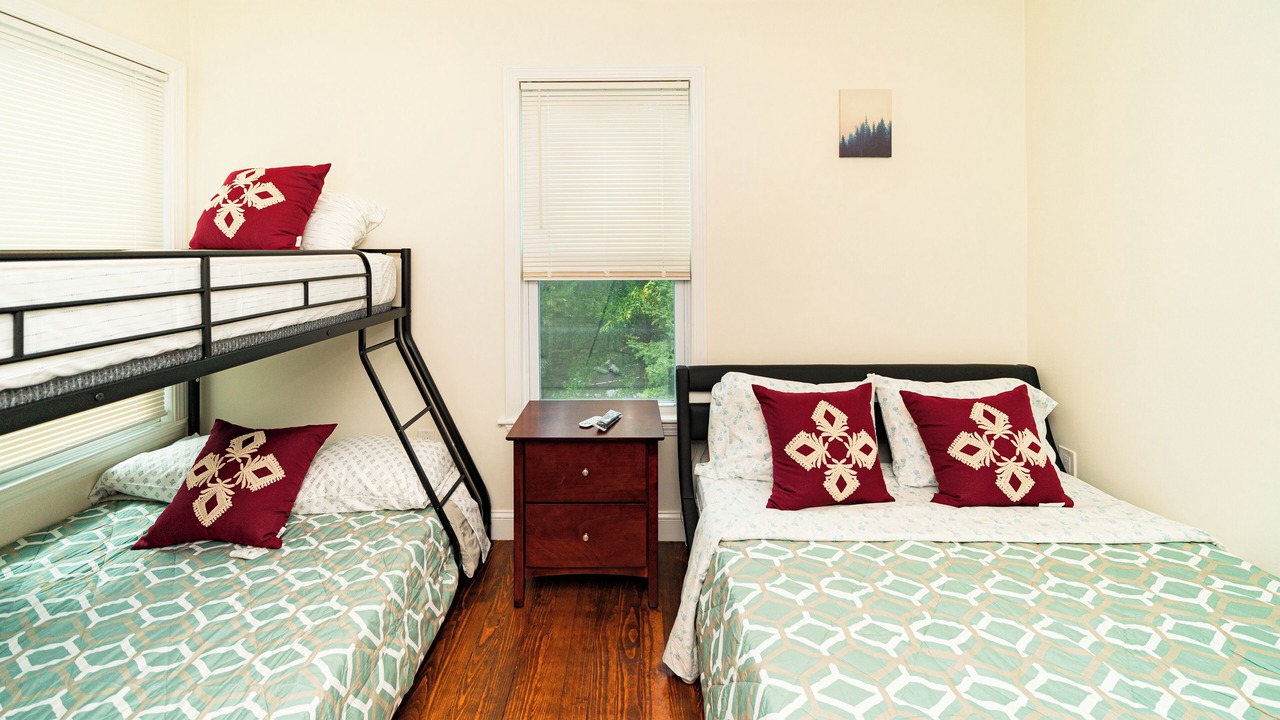 Photo of Bedroom in Neponset - Port Norfolk