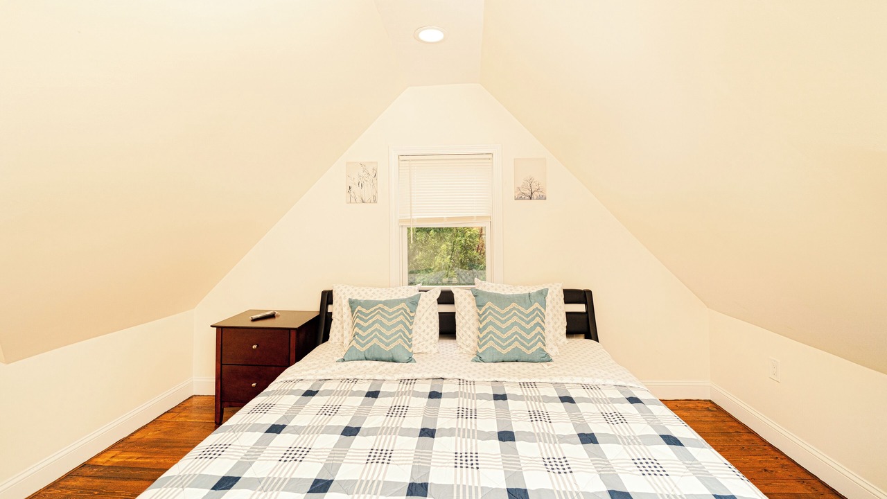 Photo of Bedroom in Neponset - Port Norfolk