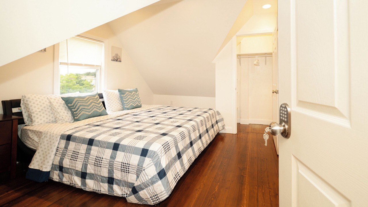 Photo of Bedroom in Neponset - Port Norfolk