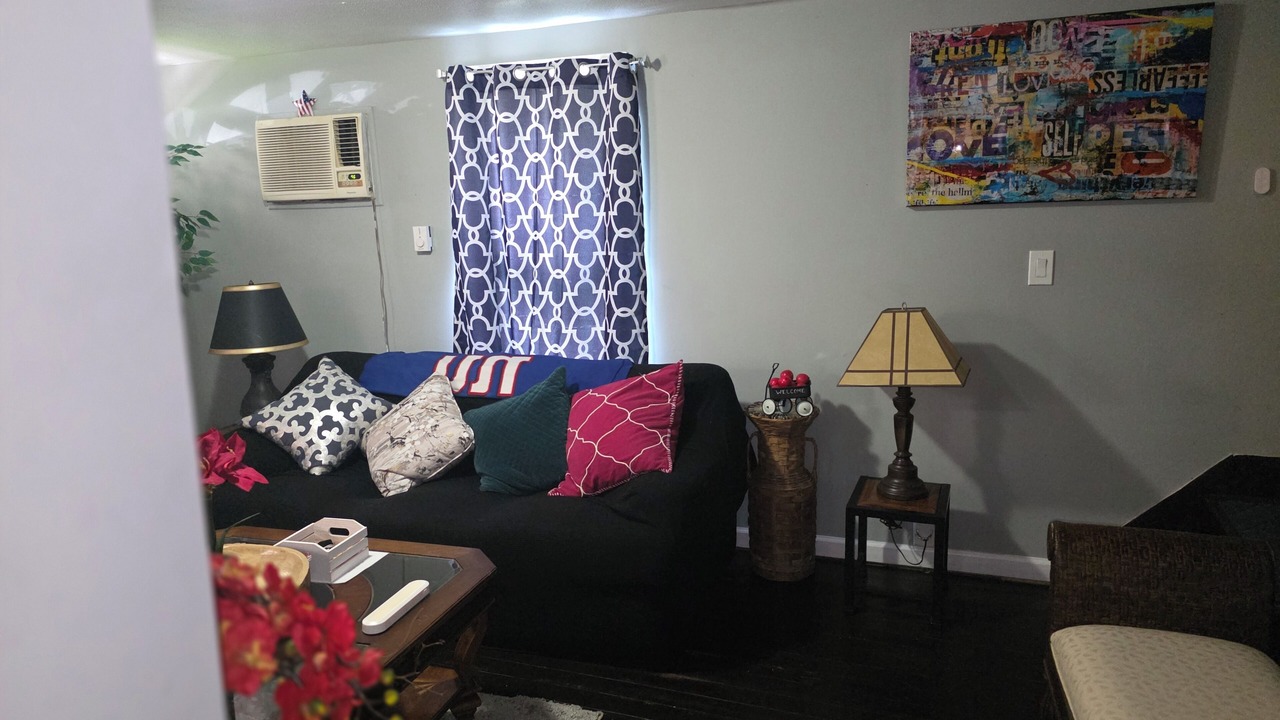 Photo of Livingroom in East Hartford