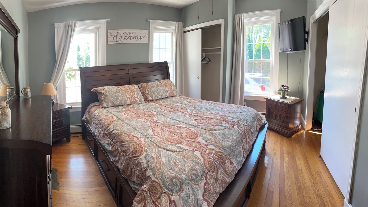 Photo of Bedroom in Warren