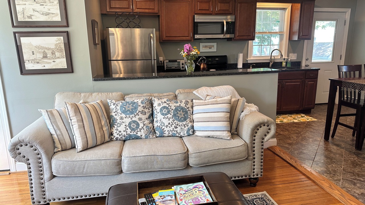 Photo of Livingroom in Warren