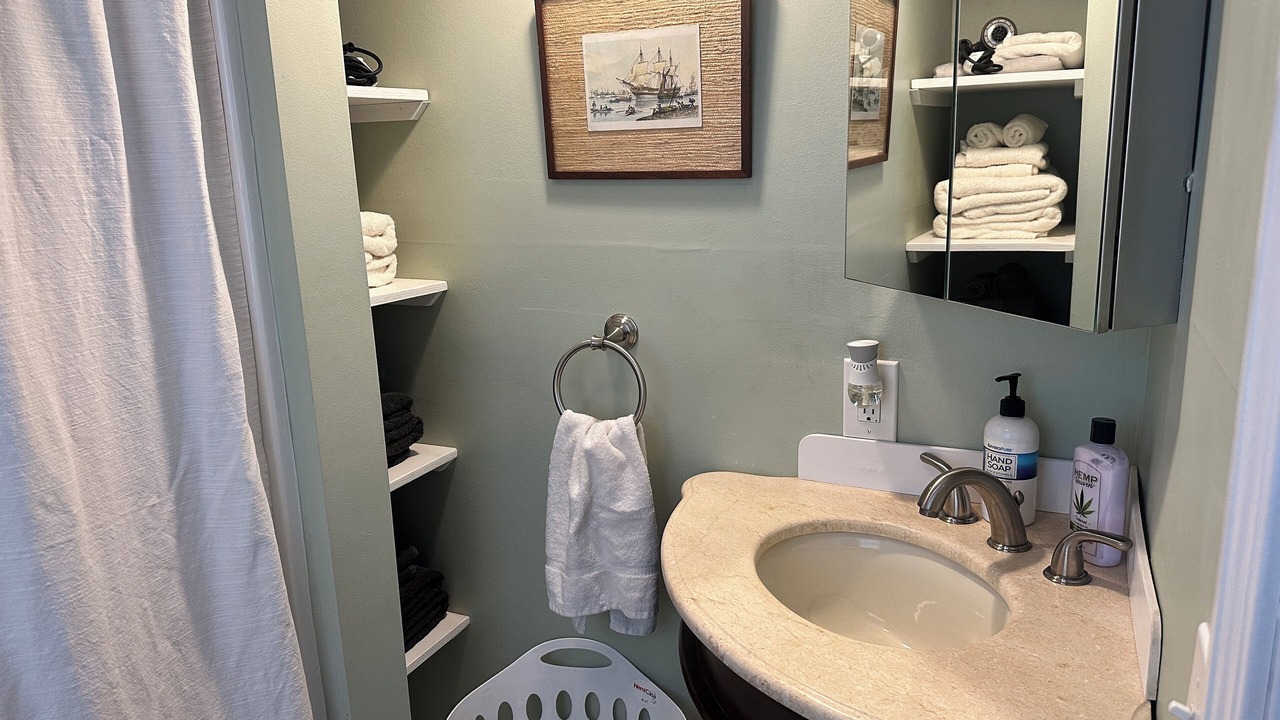 Photo of Bathroom in Warren