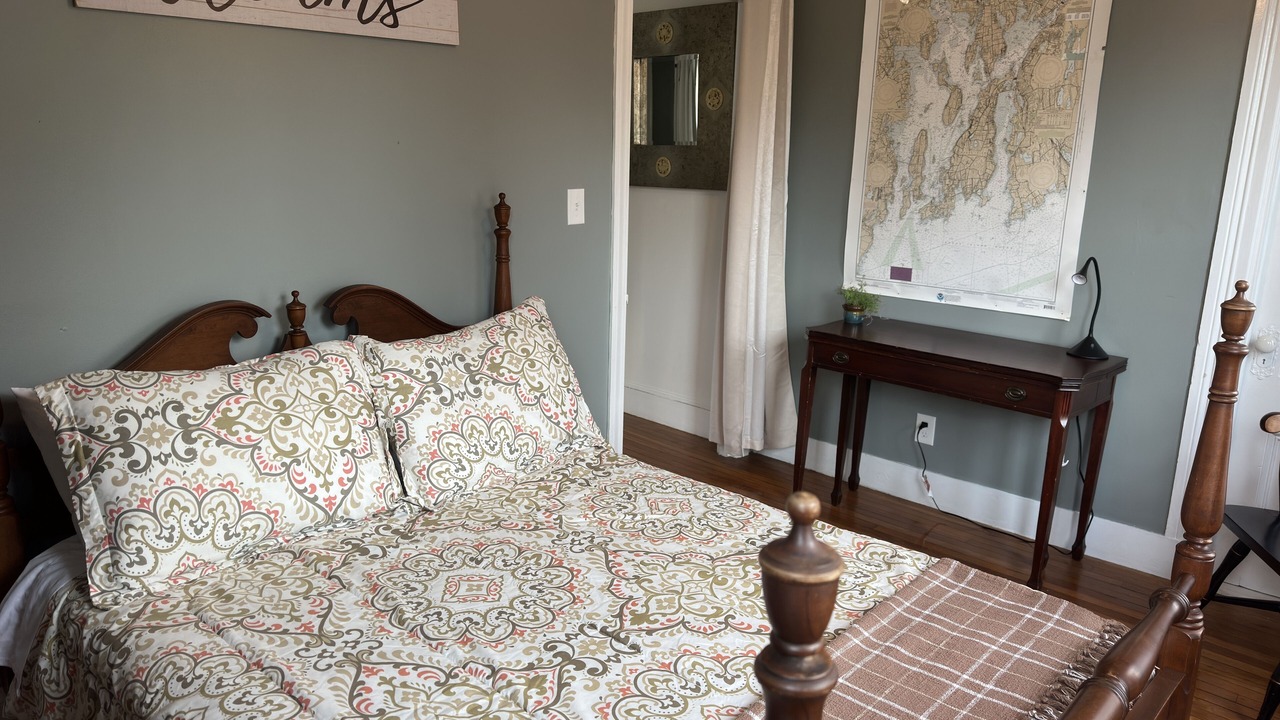 Photo of Bedroom in Warren
