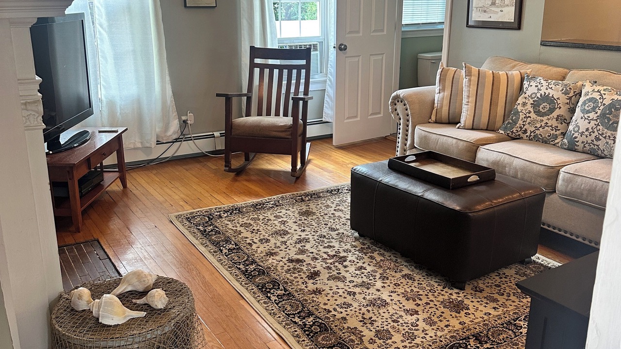 Photo of Livingroom in Warren