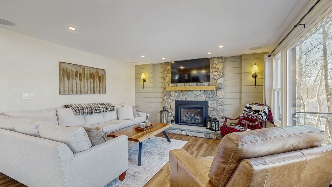 Photo of Livingroom in Gray