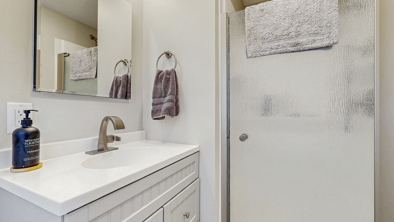 Photo of Bathroom in Gray