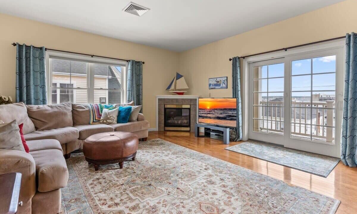 Photo of Livingroom in Hampton