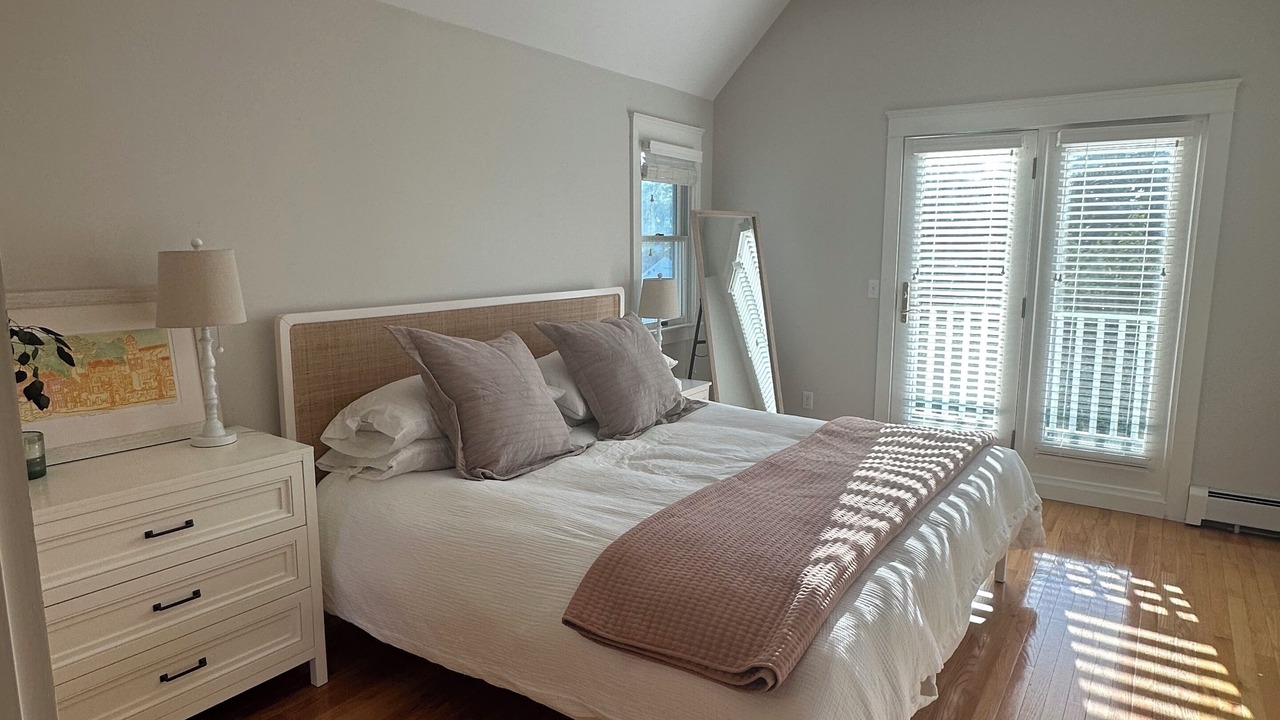 Photo of Bedroom in Shoreby Hill
