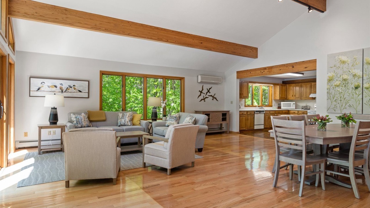 Photo of Livingroom in Lyman