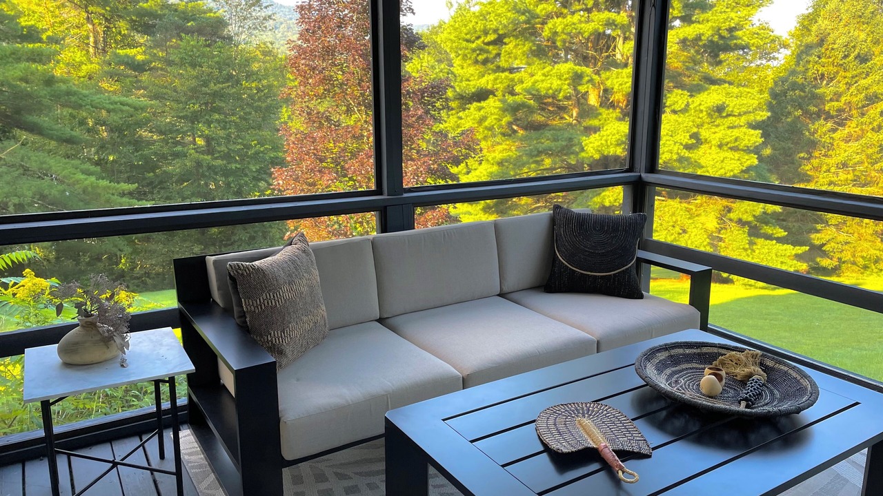 Photo of Livingroom in West Arlington
