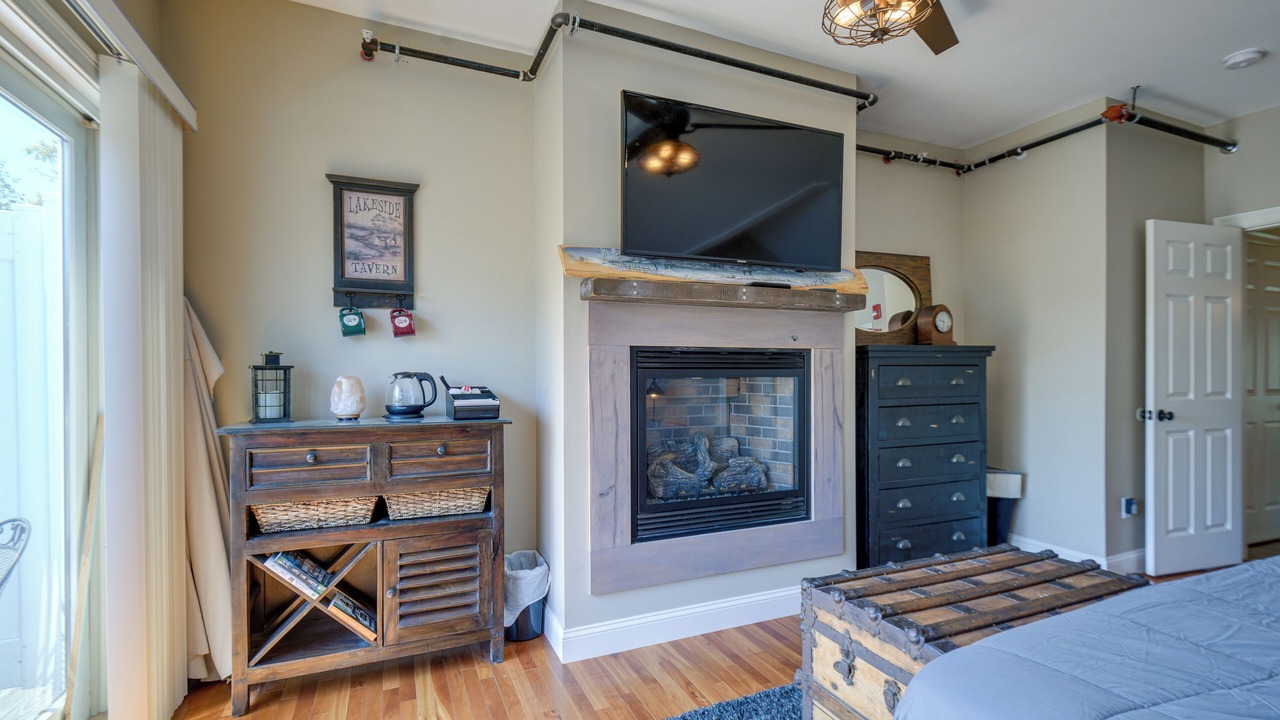 Photo of Bedroom in Silver Lake