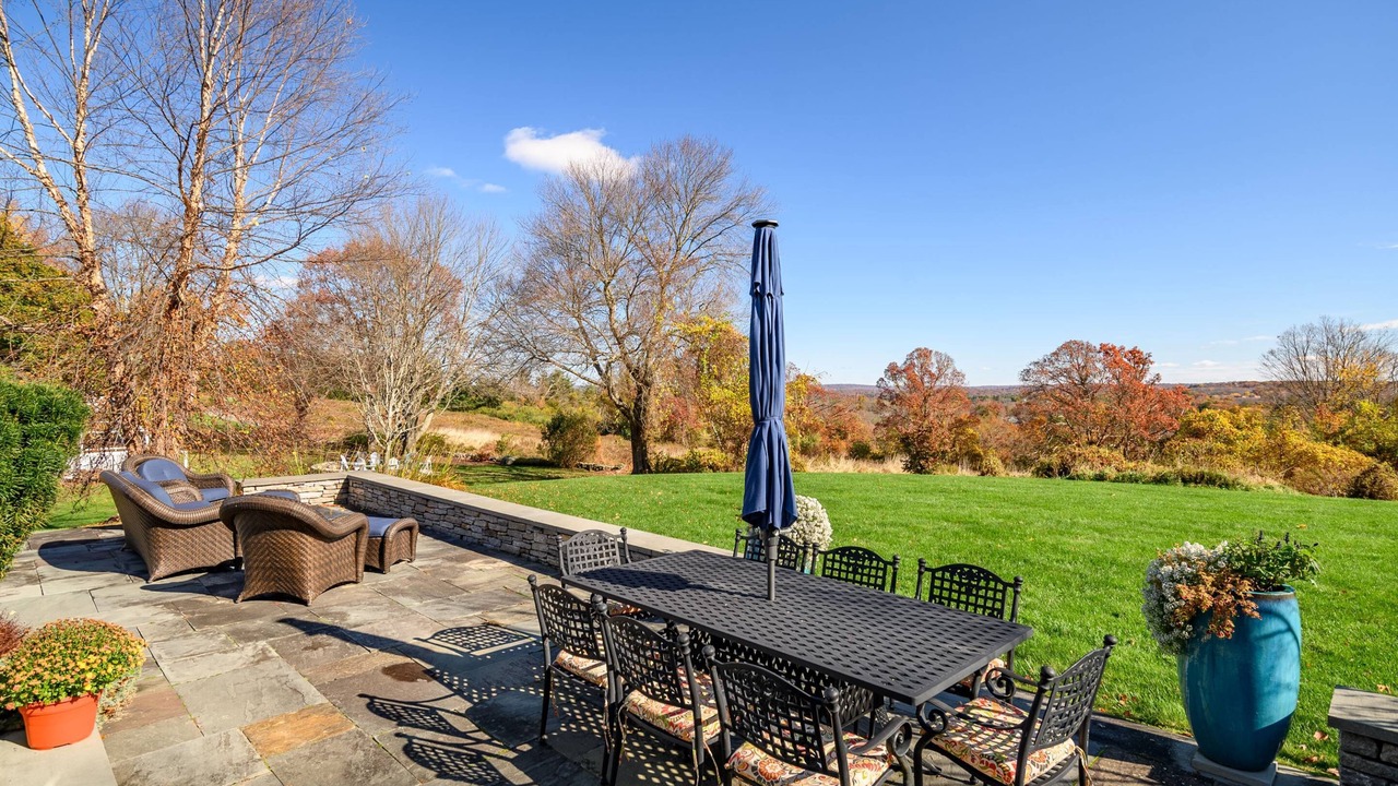 Photo of Outdoor in Newtown
