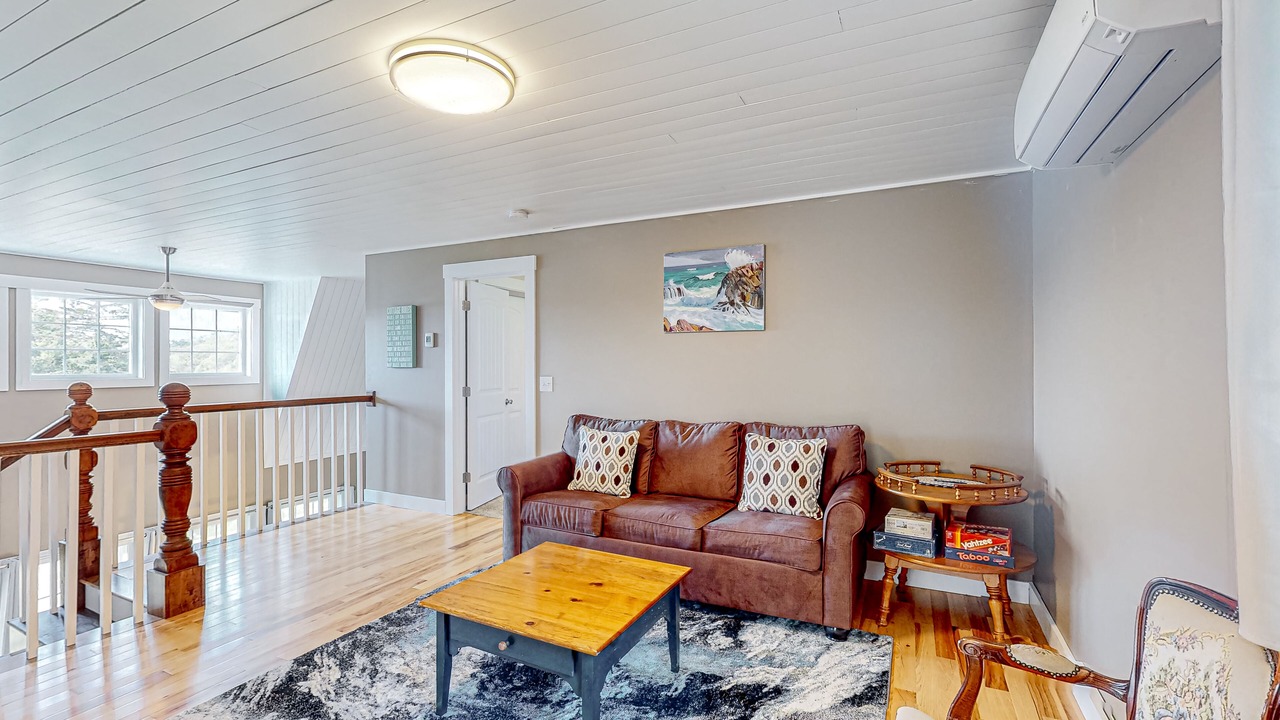 Photo of Livingroom in Bayville