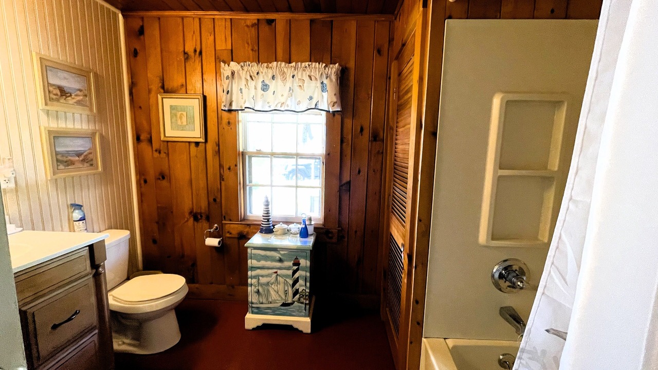 Photo of Bathroom in Campground Landing
