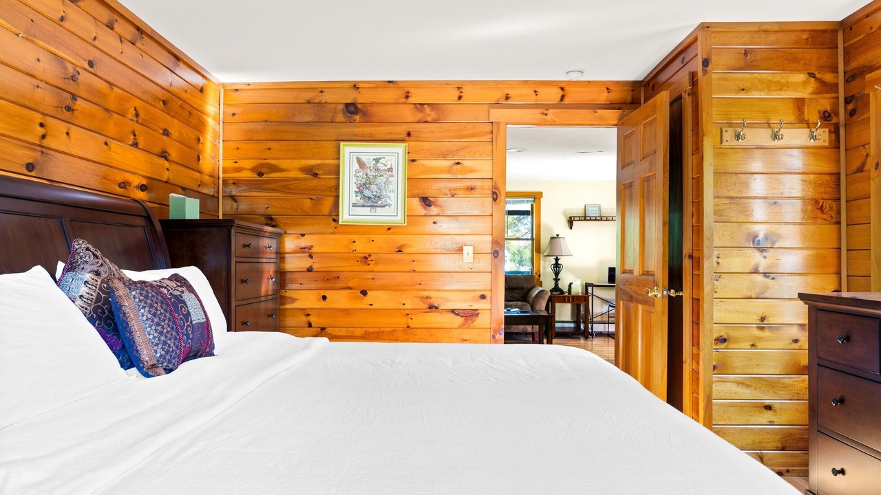 Photo of Bedroom in Lake George