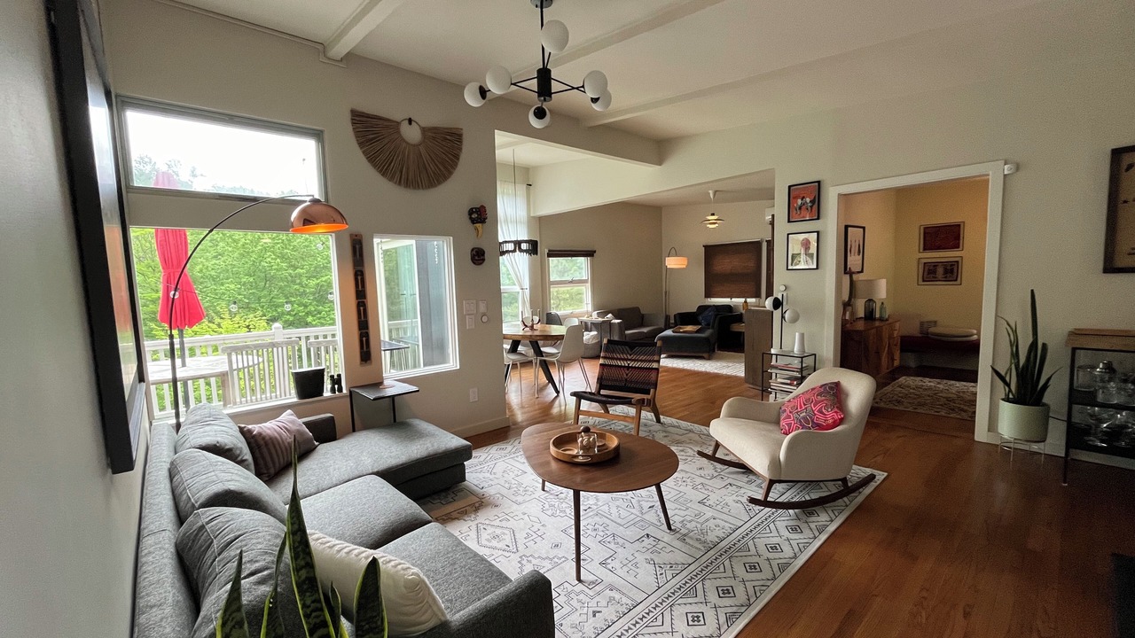 Photo of Livingroom in New Preston