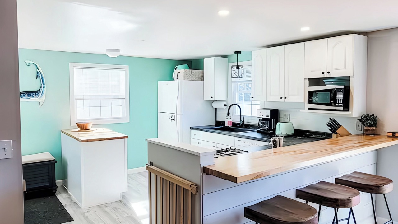 Photo of Kitchen in West Yarmouth