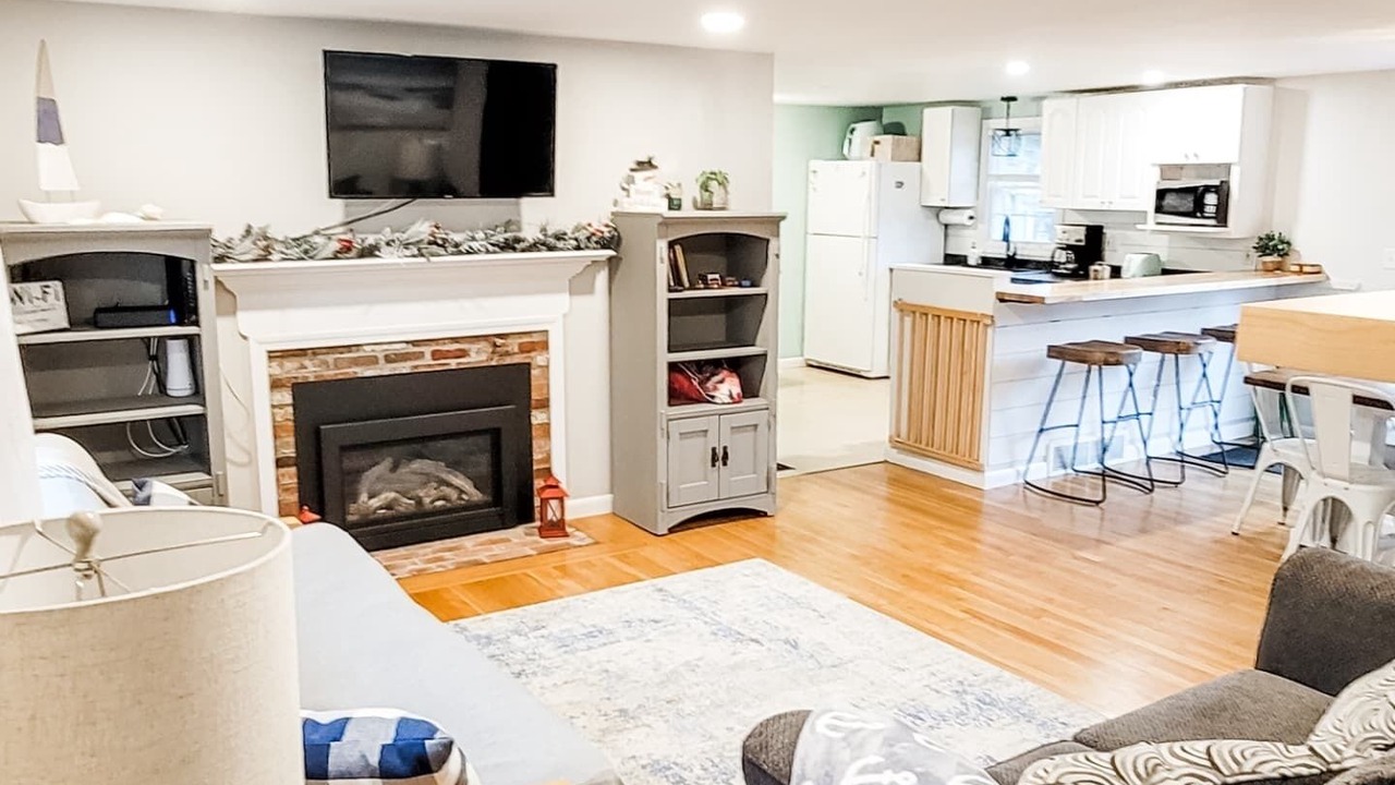 Photo of Livingroom in West Yarmouth