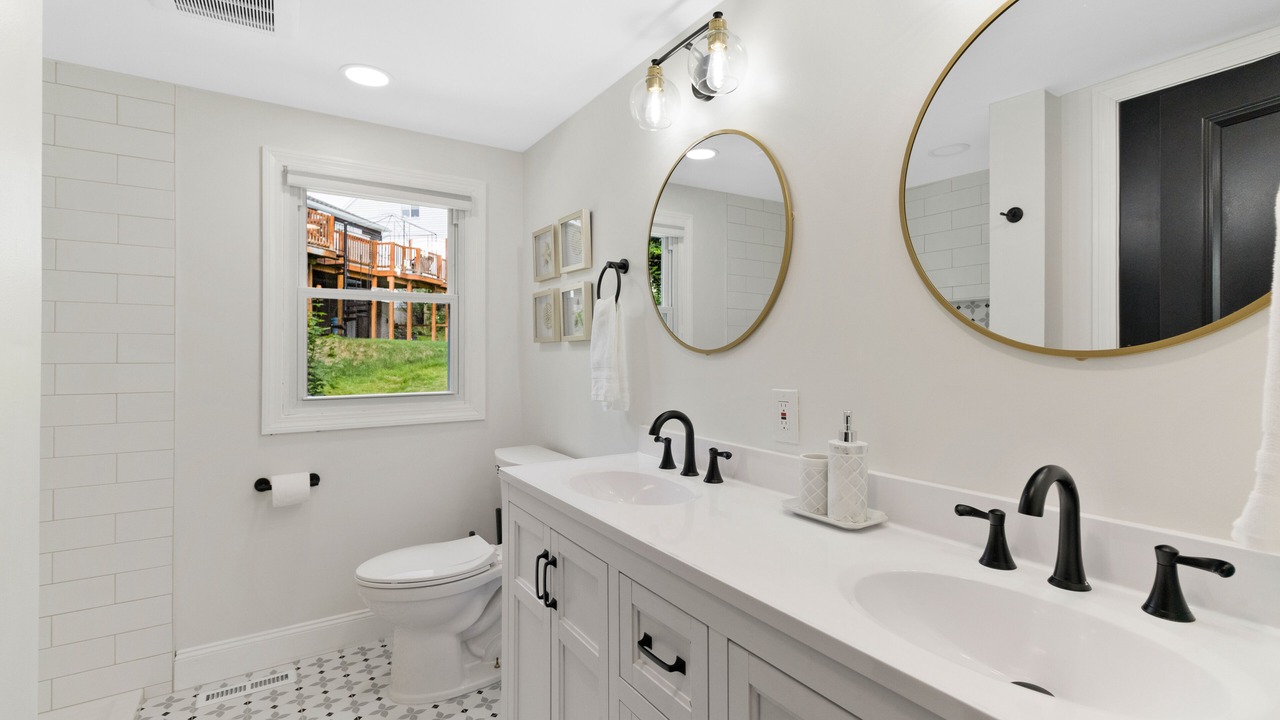 Photo of Bathroom in West Haven
