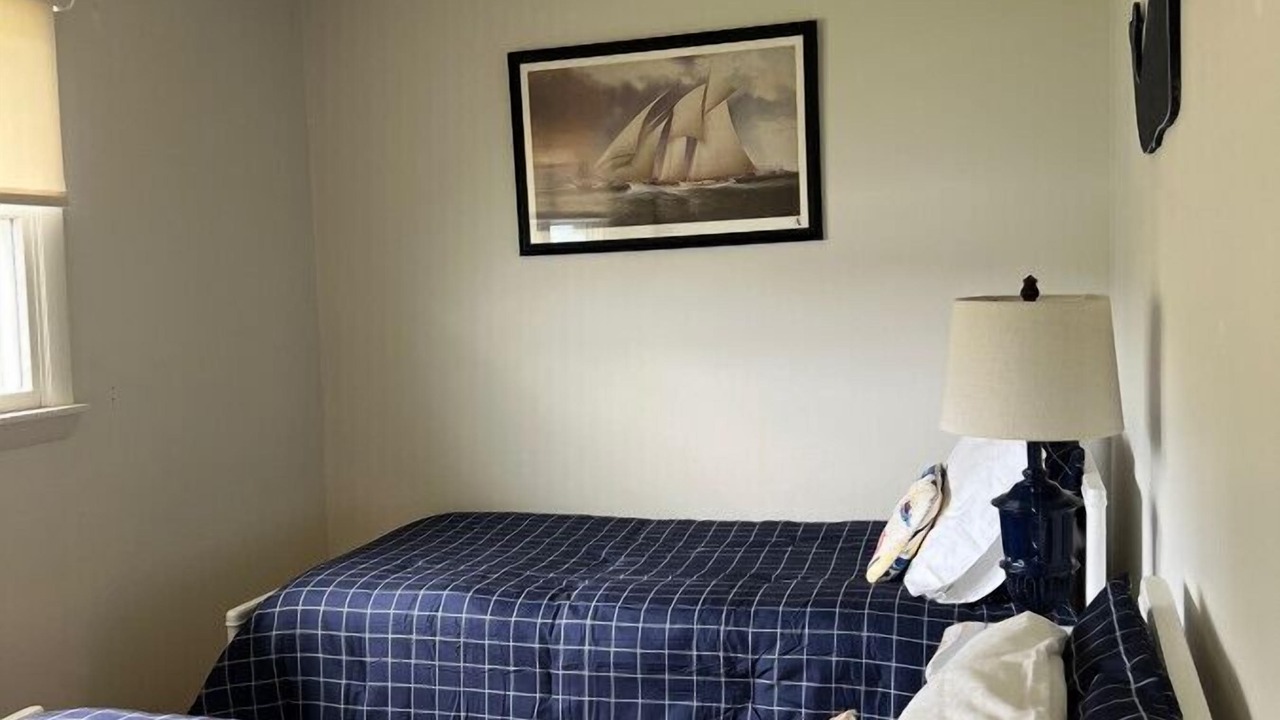 Photo of Bedroom in Bayville
