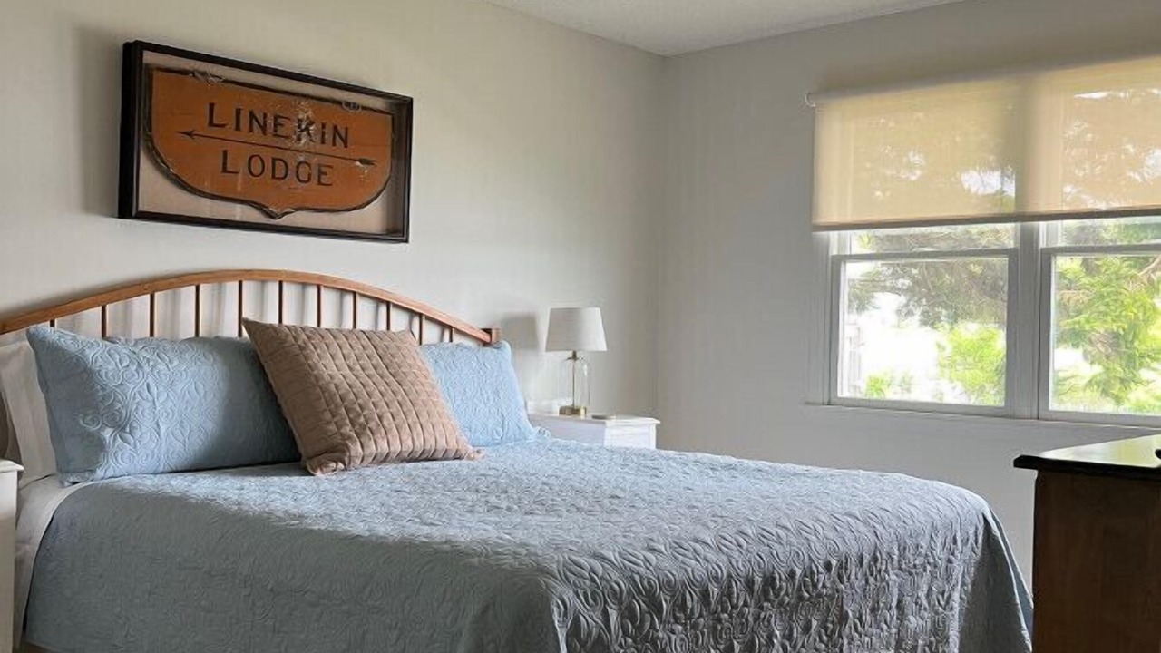 Photo of Bedroom in Bayville