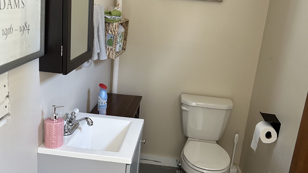 Photo of Bathroom in Niantic