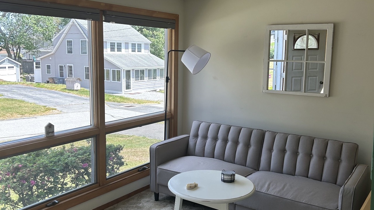Photo of Livingroom in Niantic