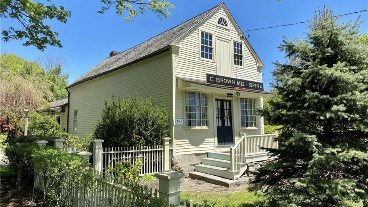 Photo of Outdoor in Litchfield Historic District