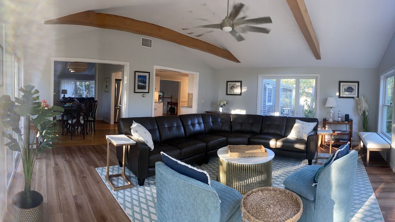Photo of Livingroom in Bass River