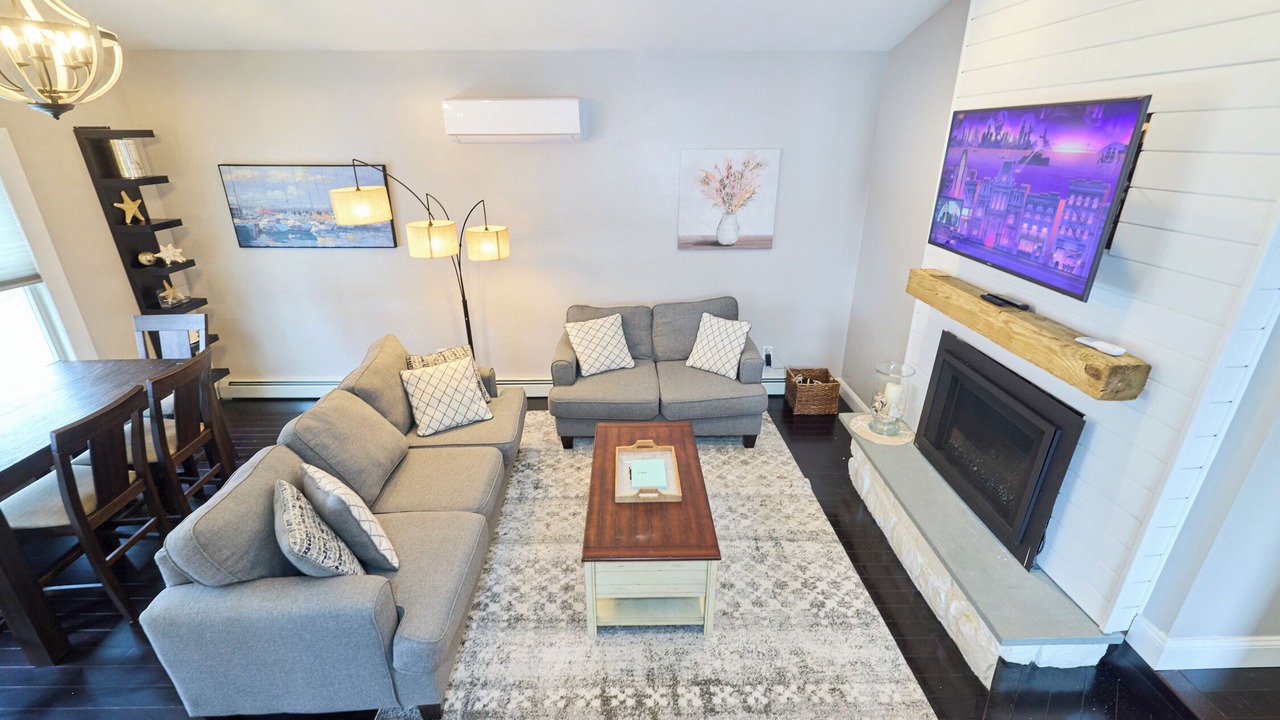 Photo of Livingroom in Milford