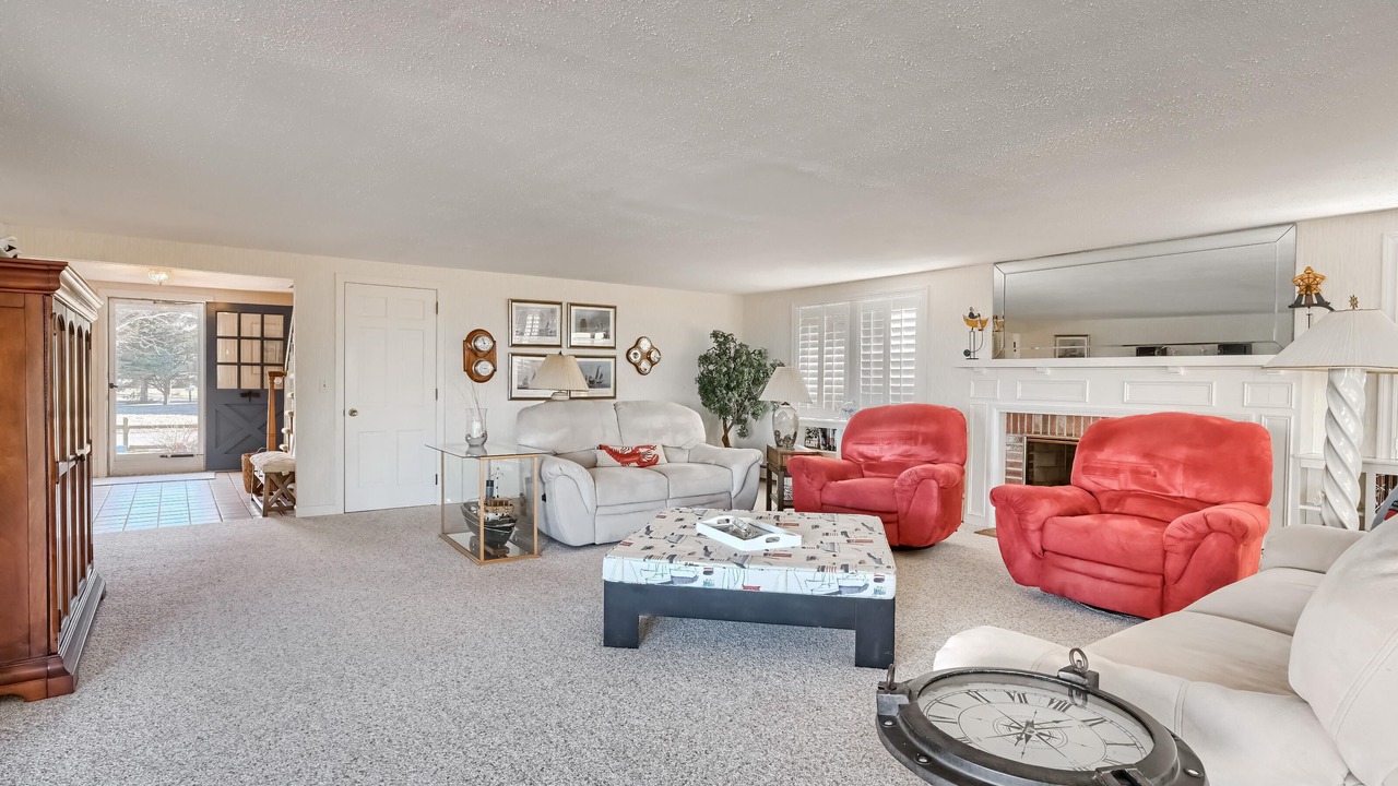 Photo of Livingroom in Barnstable