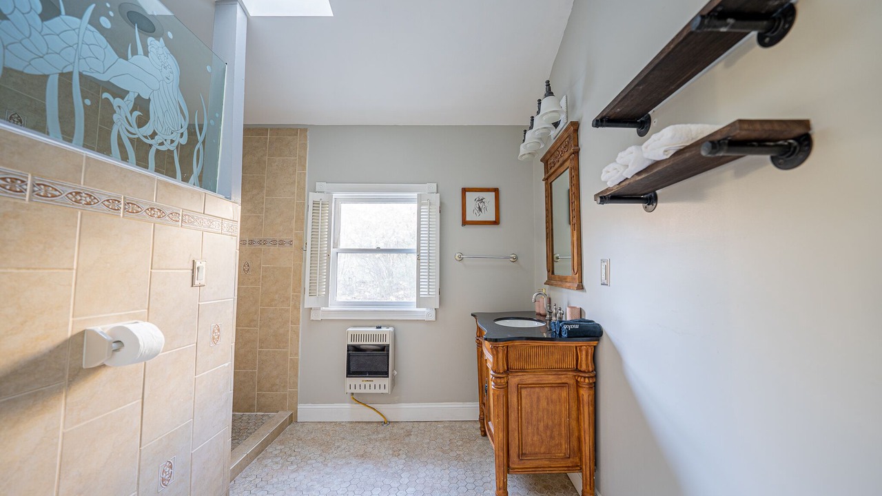 Photo of Bathroom in Norwichtown