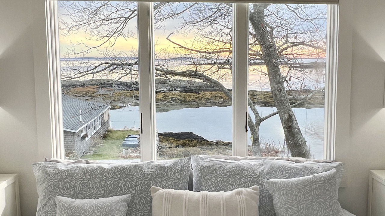 Photo of Bedroom in Mid-Coast and Islands
