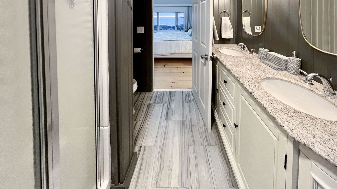 Photo of Bathroom in Mid-Coast and Islands